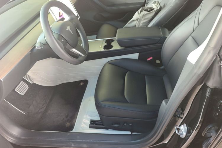 Tesla Model 3 2022 car image #15