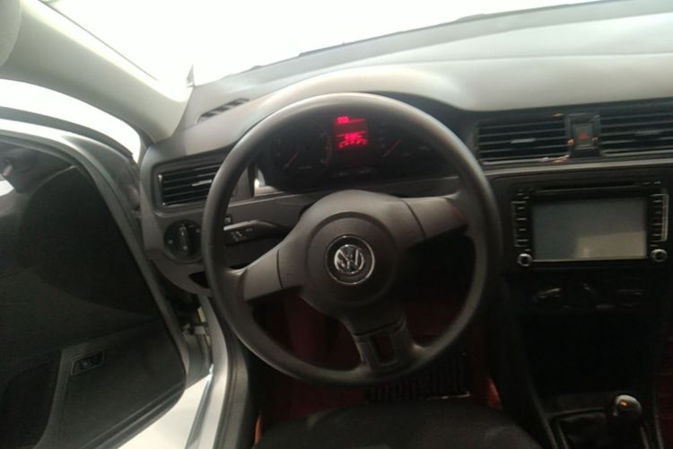 Volkswagen Santana 2015 car image #11