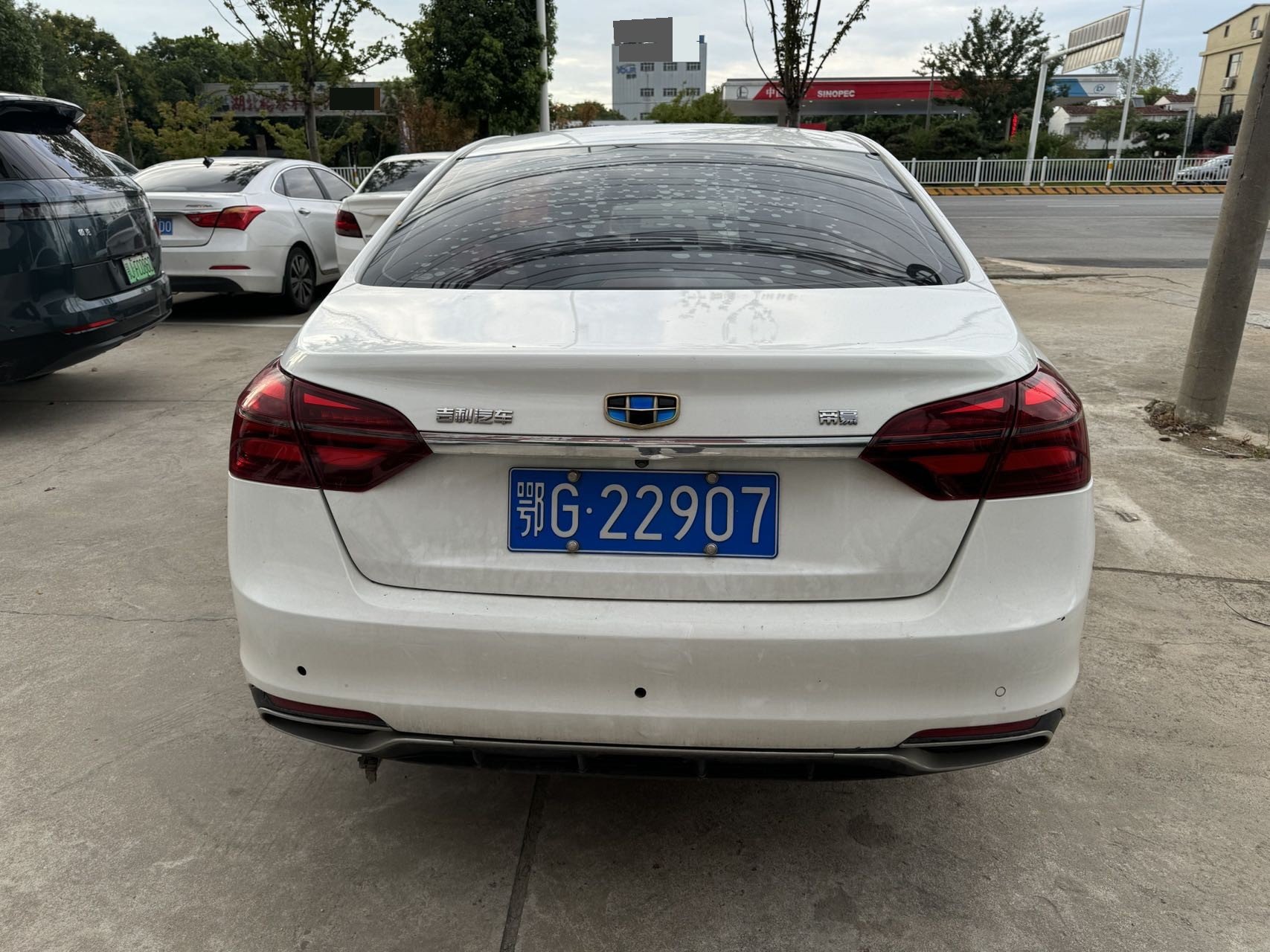 GEELY Emgrand 2018 car image #8