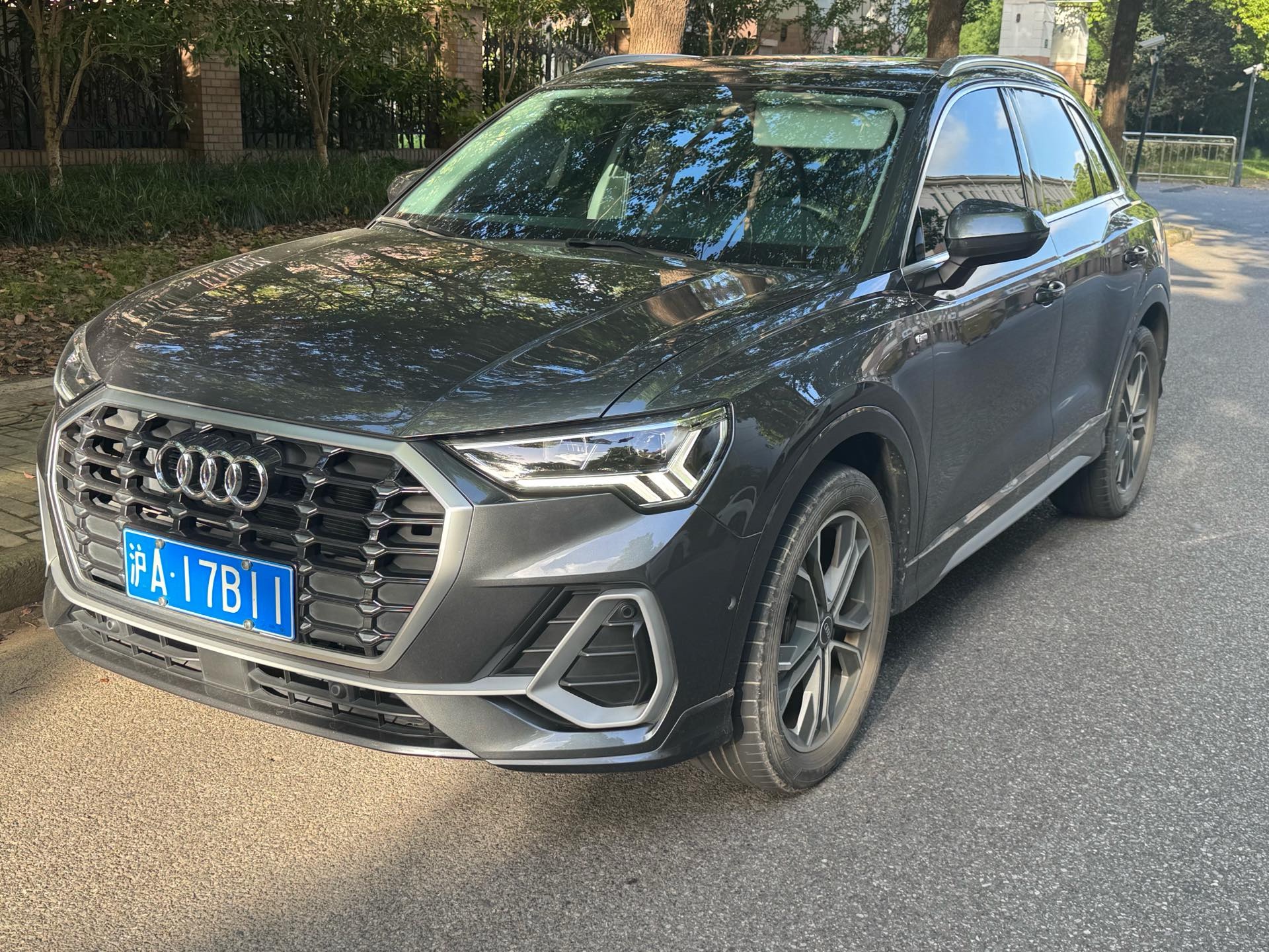 2023 2023 immagine di auto