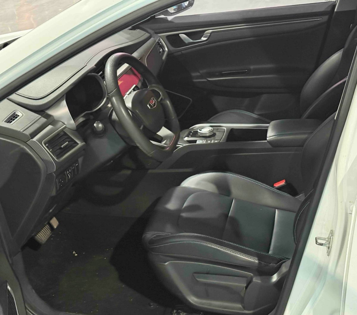 GEELY Emgrand New Energy 2021 #2 GEELY Emgrand New Energy 2021 car image #2