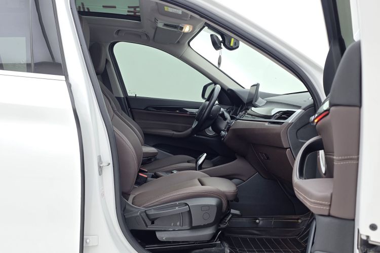 BMW X1 2022 car image #23