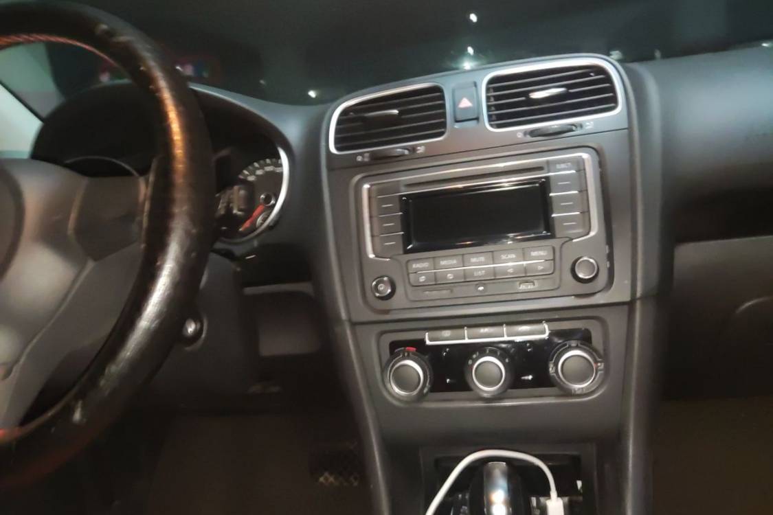 Volkswagen Golf 2014 car image #26