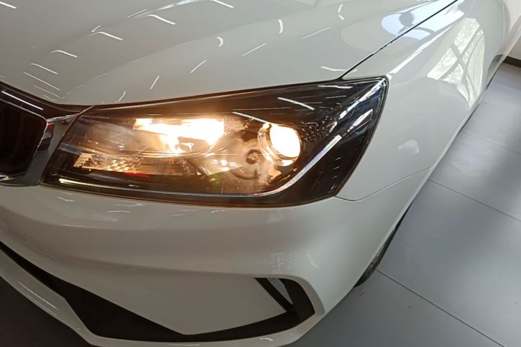 GEELY Emgrand 2021 car image #23