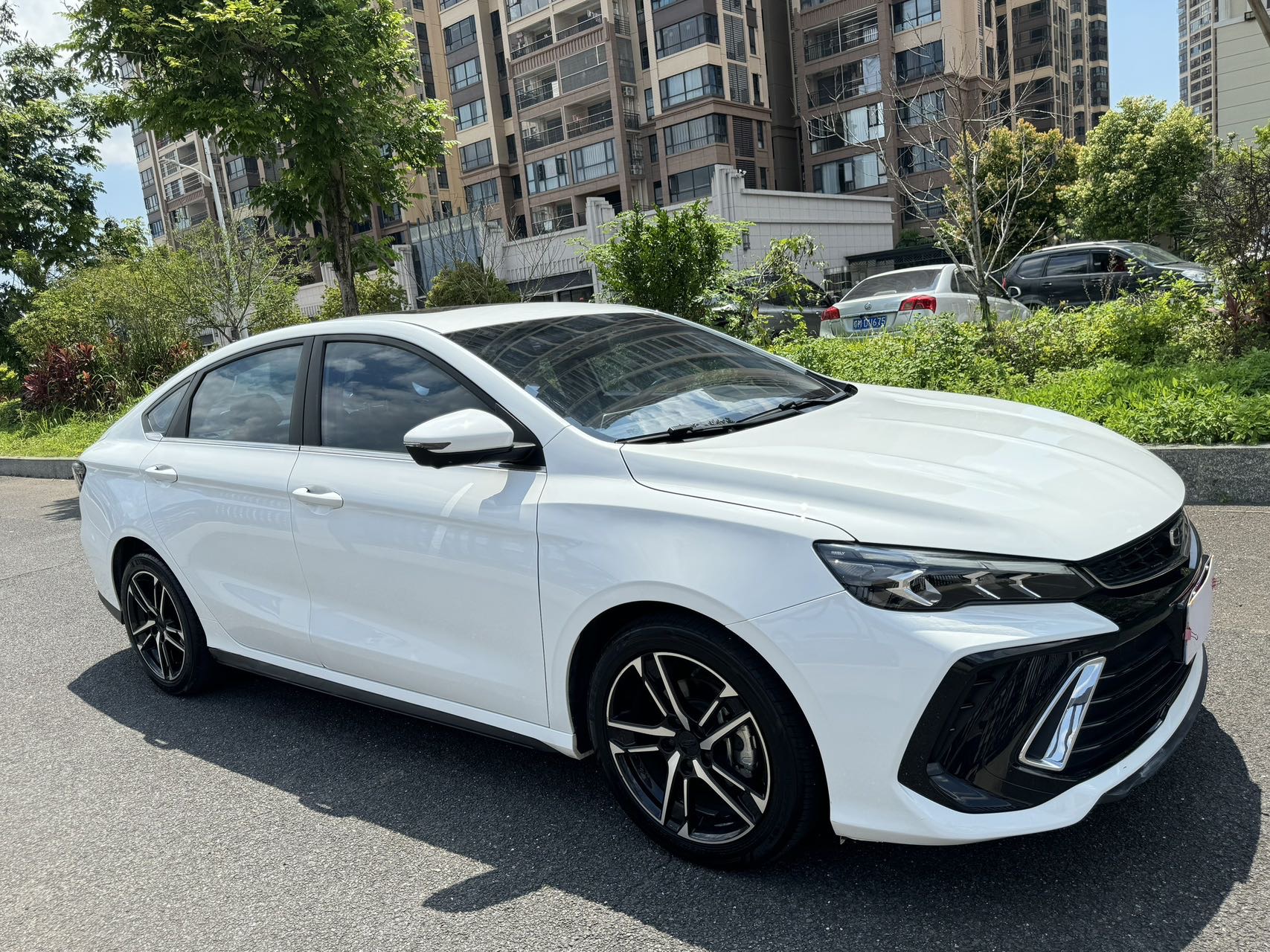 GEELY Binray 2023 car image #3