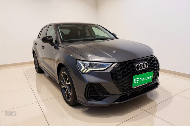 Audi Q3 2021 car image #4