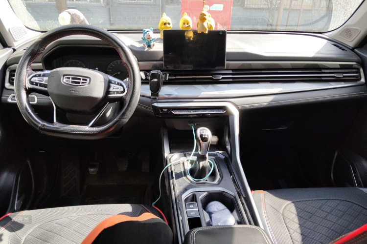 GEELY Vision X6 2022 immagine di auto #11