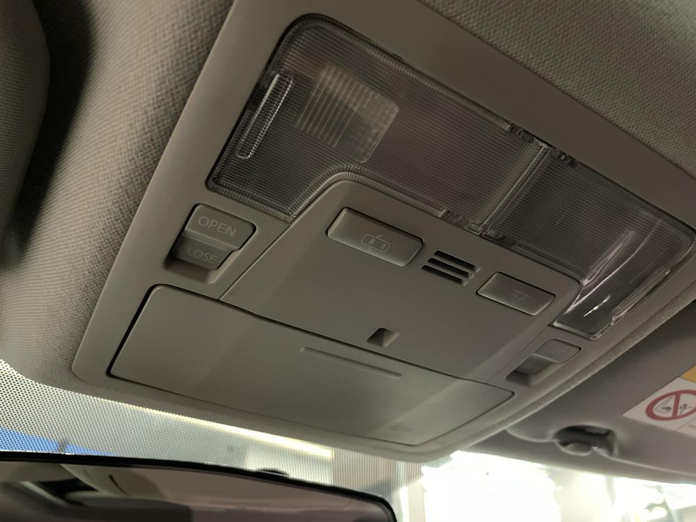 Toyota Corolla 2018 car image #10
