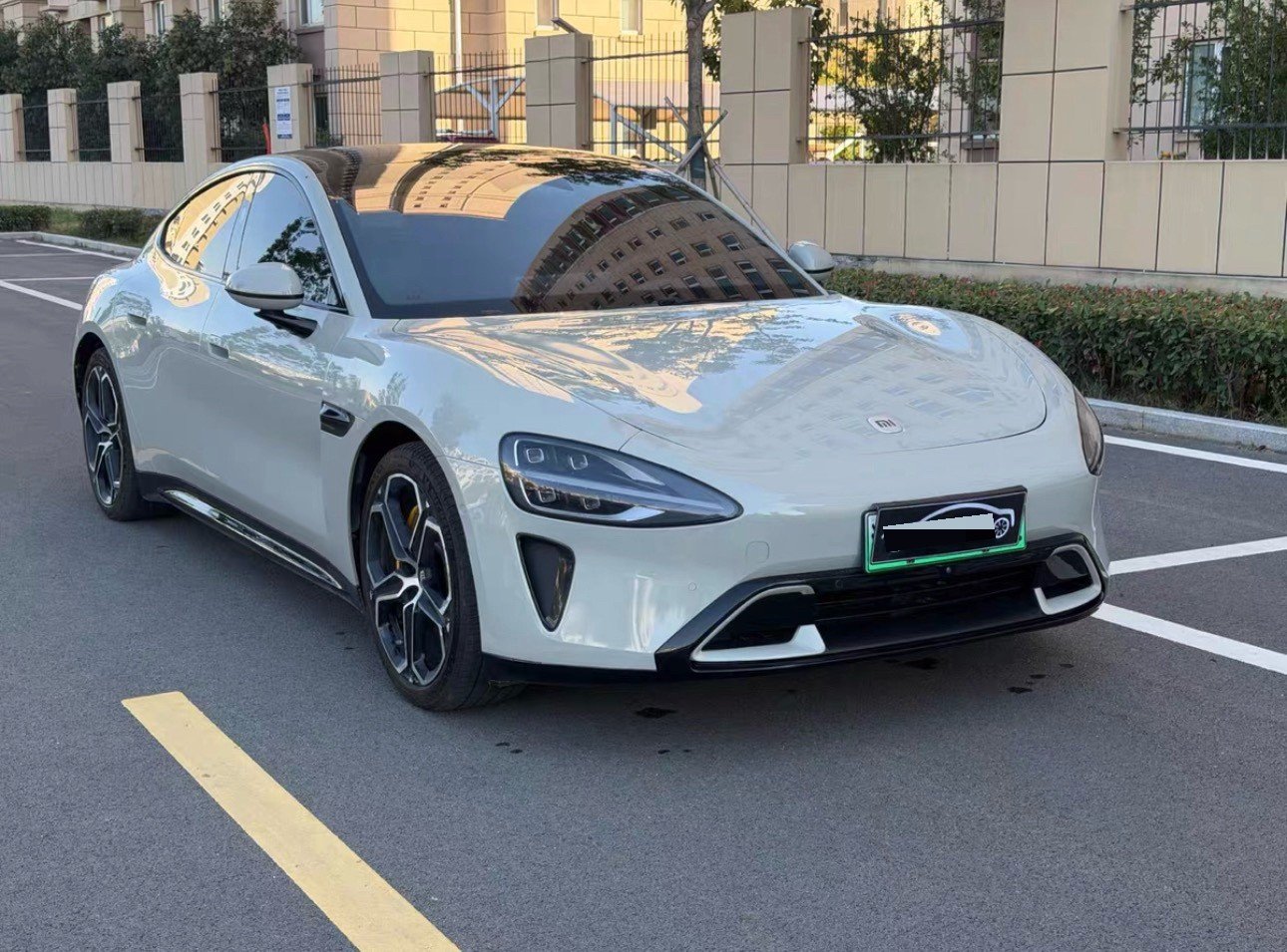 MI SU7 2025 car image #2