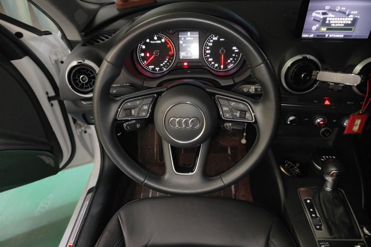 Audi A3 2020 صورة سيارة #15