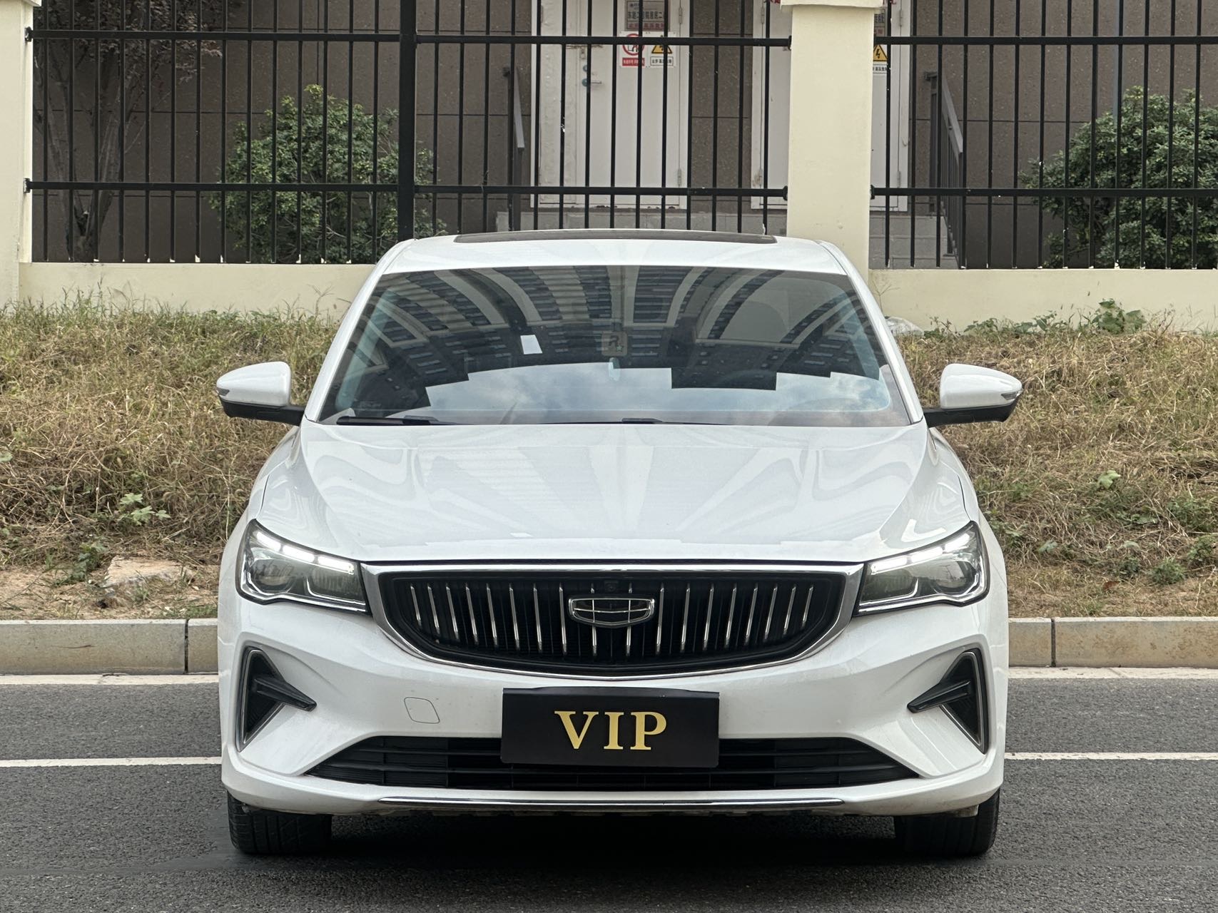 GEELY Emgrand 2023 imagen de coche #2