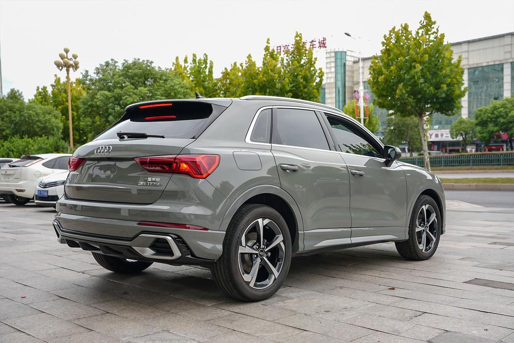 Audi Q3 2025 car image #6
