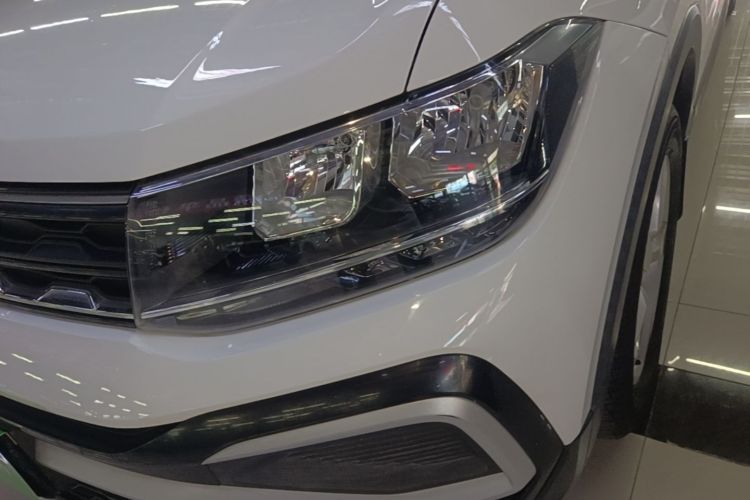 Volkswagen T-Cross 2021 car image #23