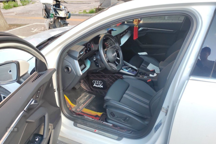 Audi A3 2023 immagine di auto #18