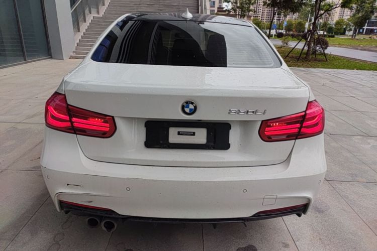 BMW 3 Series 2018 immagine di auto #4