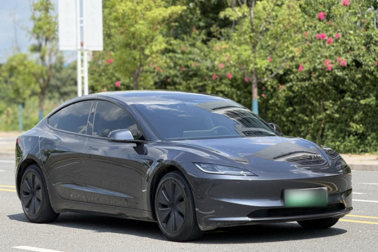 Tesla Model 3 2024 #4 Tesla Model 3 2024 car image #4