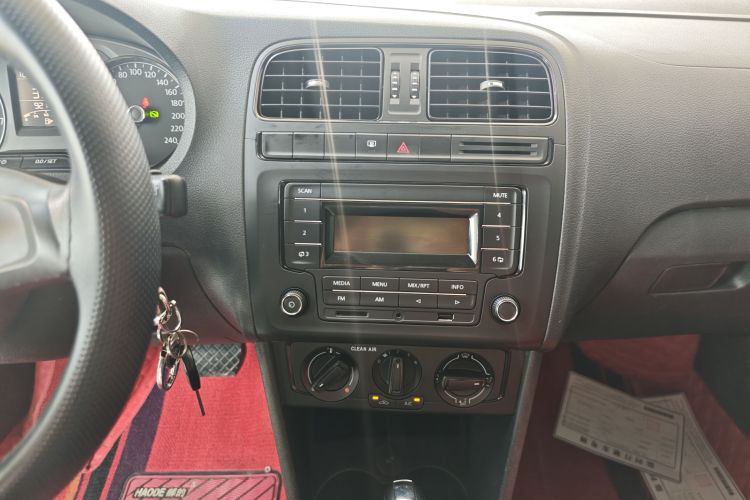 Volkswagen Polo 2018 #13 Volkswagen Polo 2018 car image #13