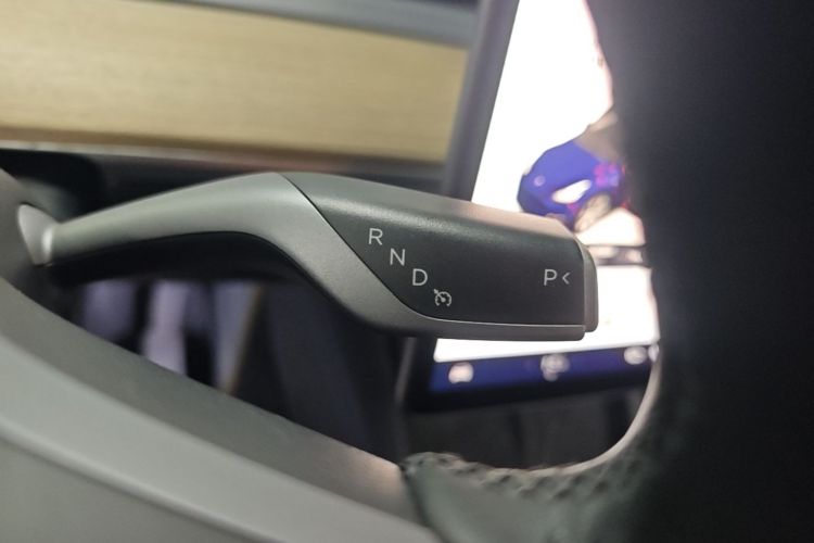 Tesla Model Y 2022 #14 Tesla Model Y 2022 car image #14