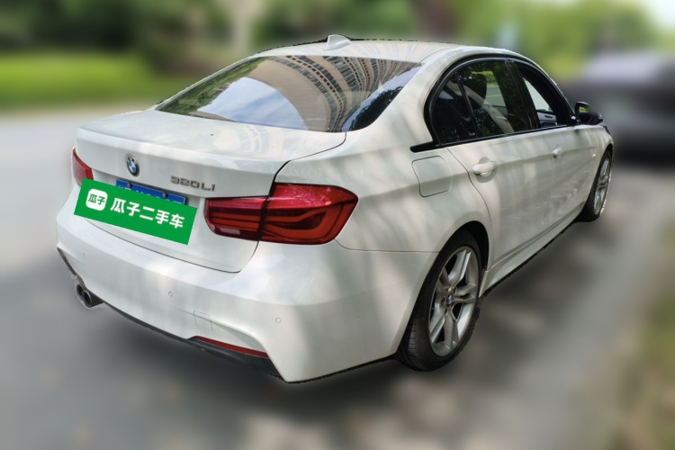 BMW 3 Series 2018 #5 BMW 3 Series 2018 car image #5