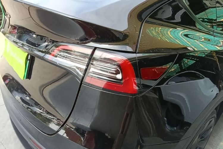 Tesla Model Y 2022 #8 Tesla Model Y 2022 car image #8