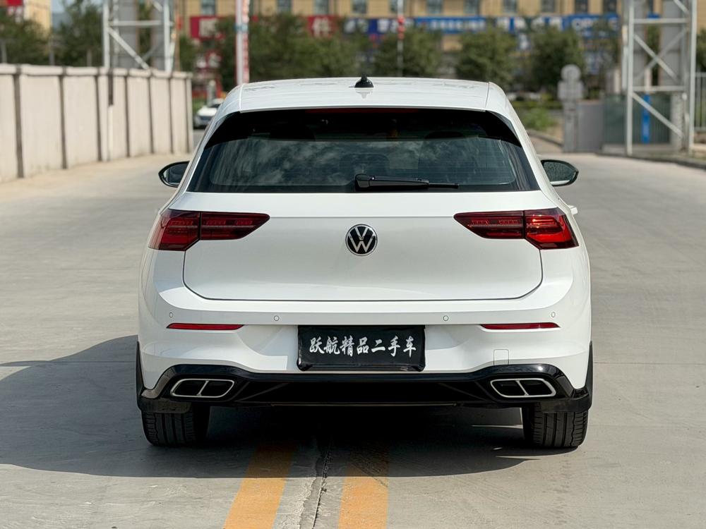 Volkswagen Golf 2024 imagen de coche #5