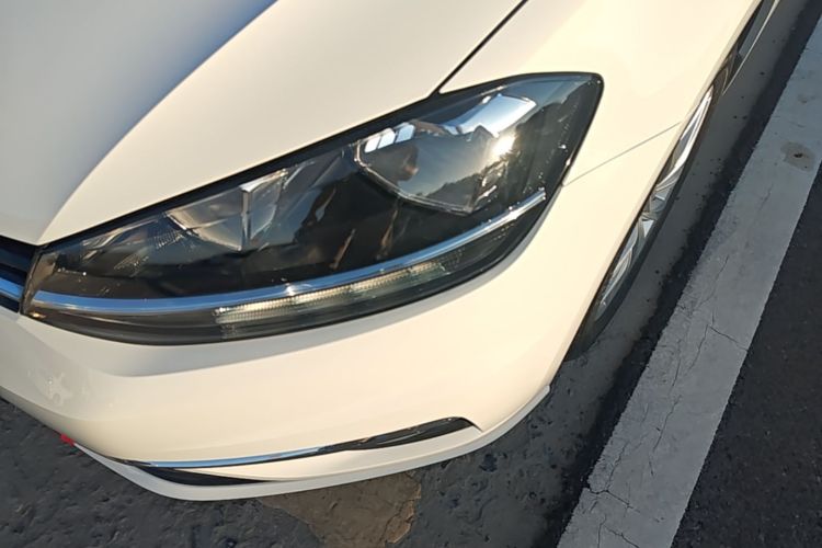 Volkswagen Golf 2018 car image #27