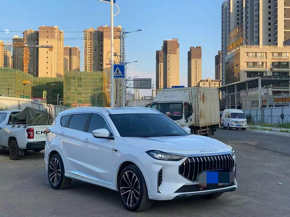 Jetour X70 PLUS 2023 car image #3