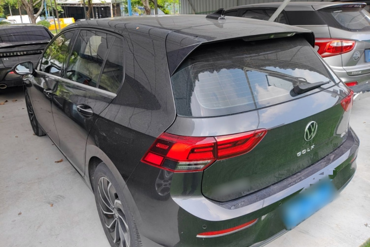 Volkswagen Golf 2021 car image #7