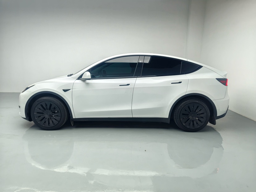 Tesla Model Y 2024 #3 Tesla Model Y 2024 car image #3