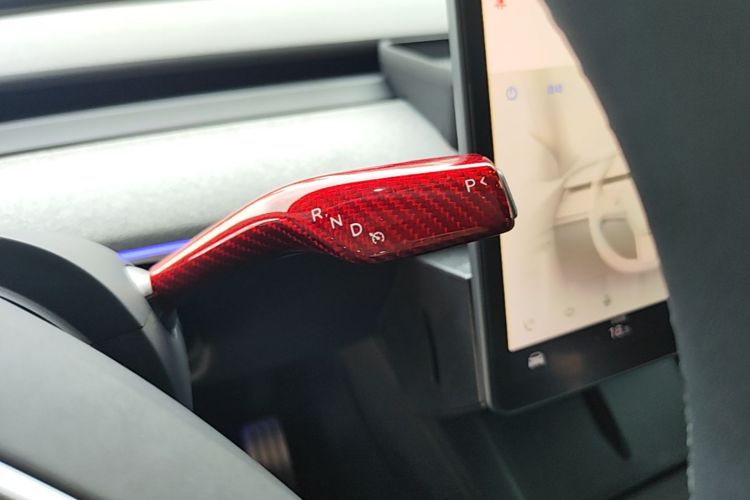 Tesla Model Y 2023 #14 Tesla Model Y 2023 car image #14
