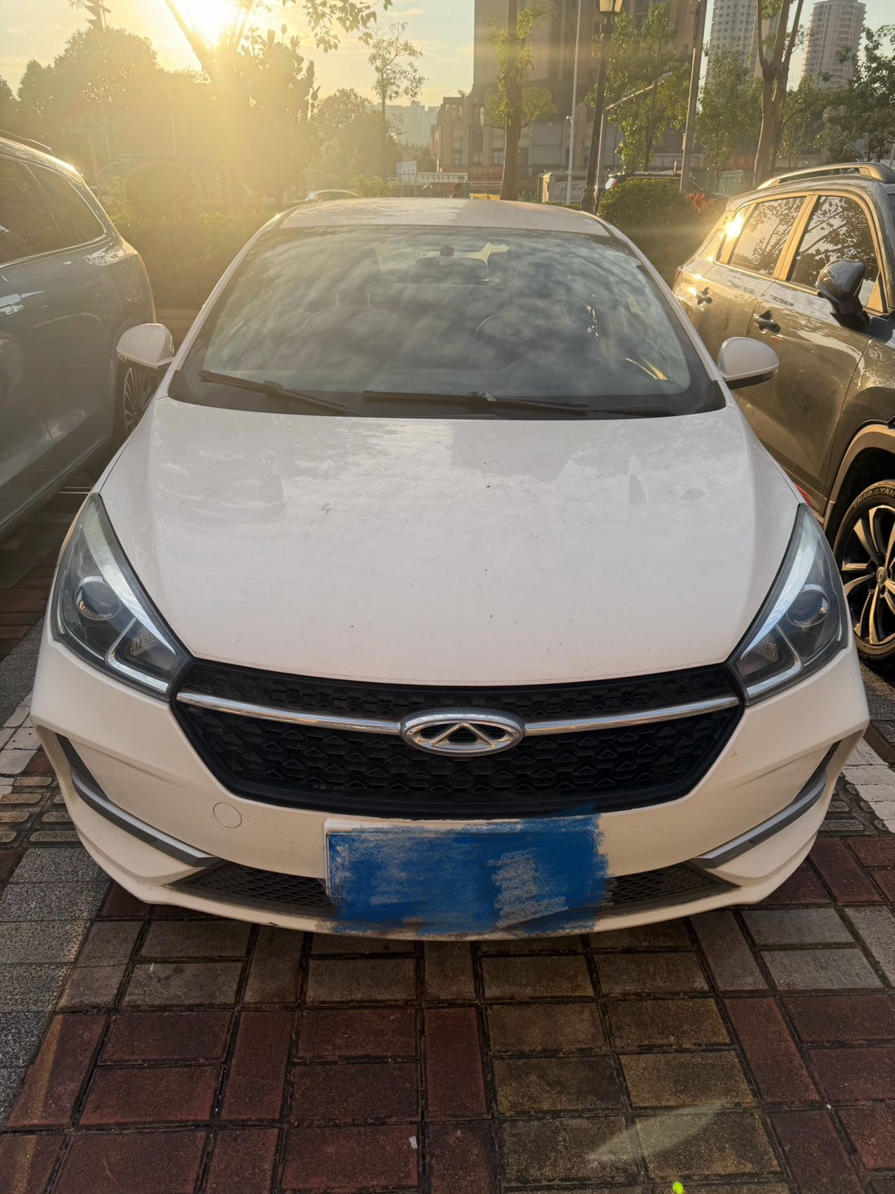 2019 car image #2