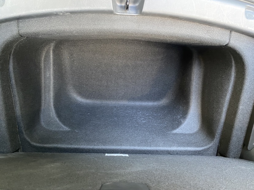 Tesla Model Y 2023 car image #10