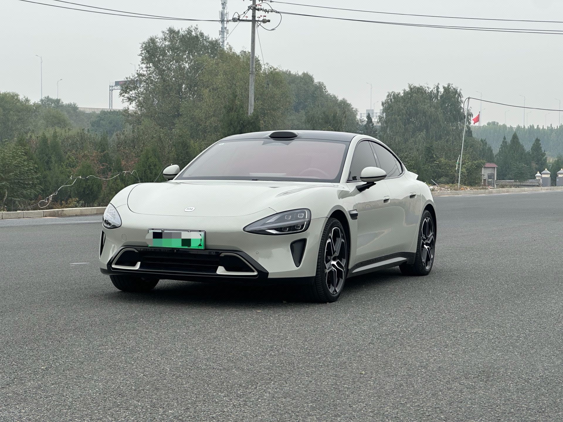 MI SU7 2025 MI SU7 2025 car image