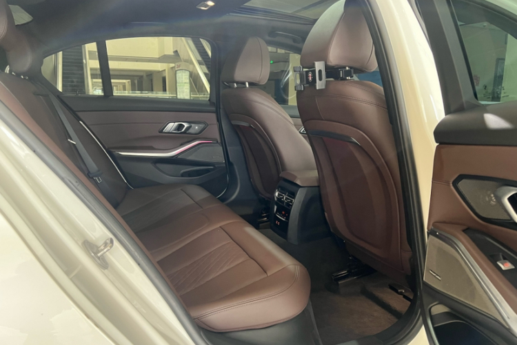 BMW 3 Series 2024 #28 BMW 3 Series 2024 car image #28
