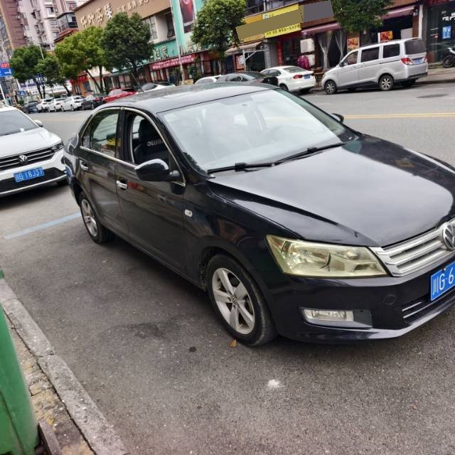 Volkswagen Santana 2014 car image #3