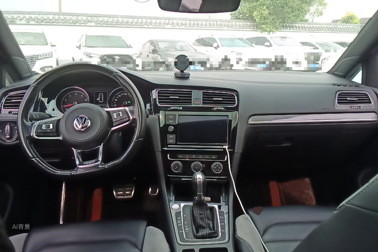 Volkswagen Golf 2019 car image #11