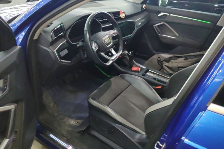 Audi Q3 2020 صورة سيارة #16