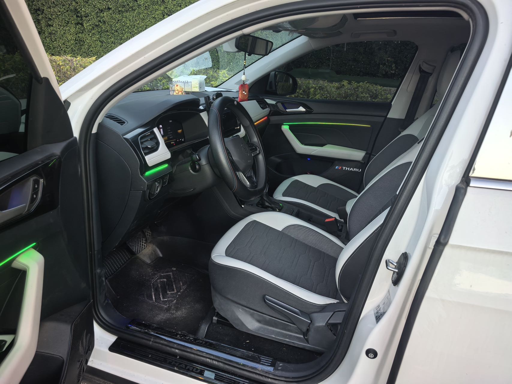 Volkswagen Tharu 2025 imagem de carro #3