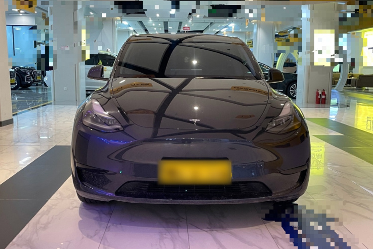 Tesla Model Y 2024 #3 Tesla Model Y 2024 car image #3