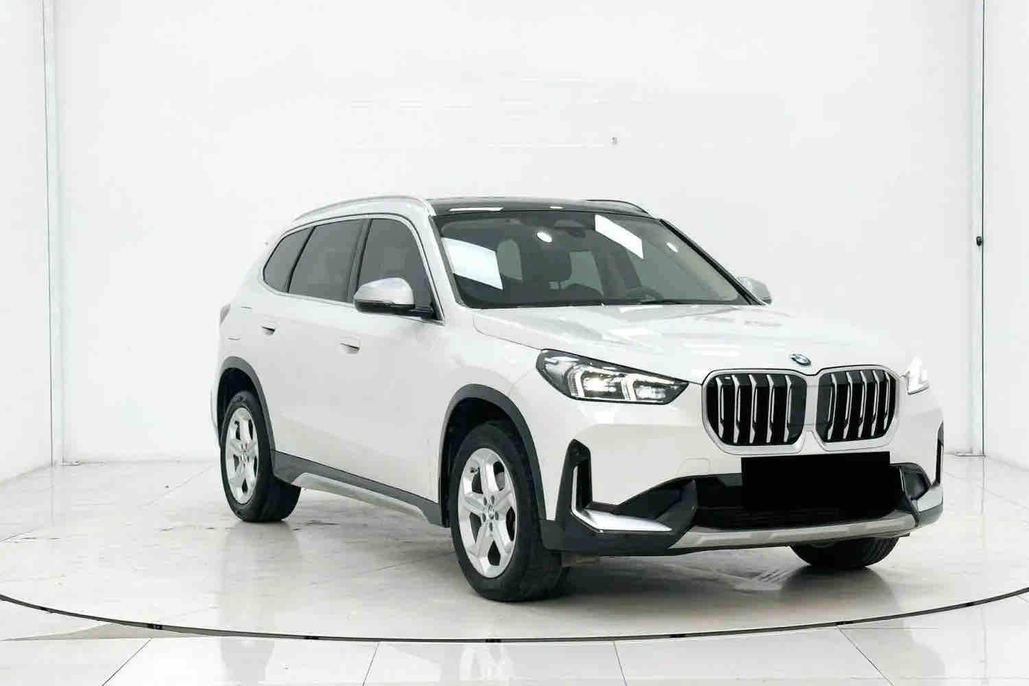 BMW X1 2023 #3 BMW X1 2023 car image #3