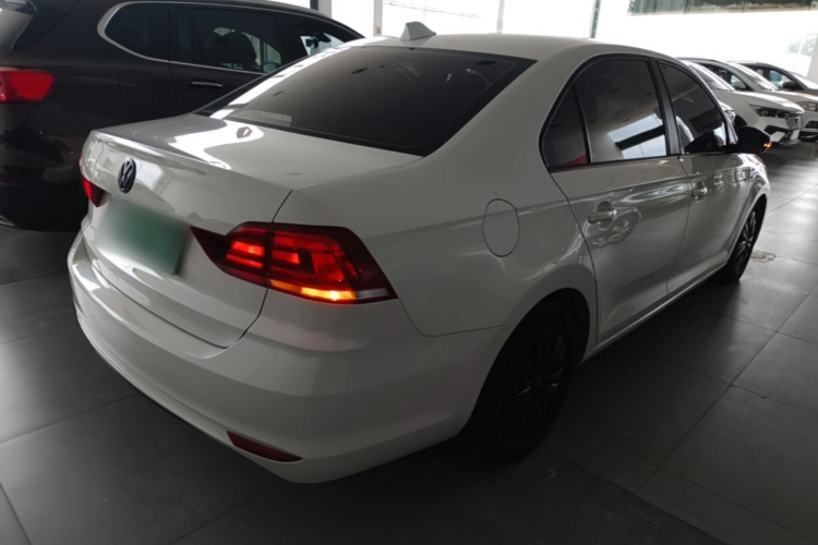 Volkswagen Santana 2018 car image #7