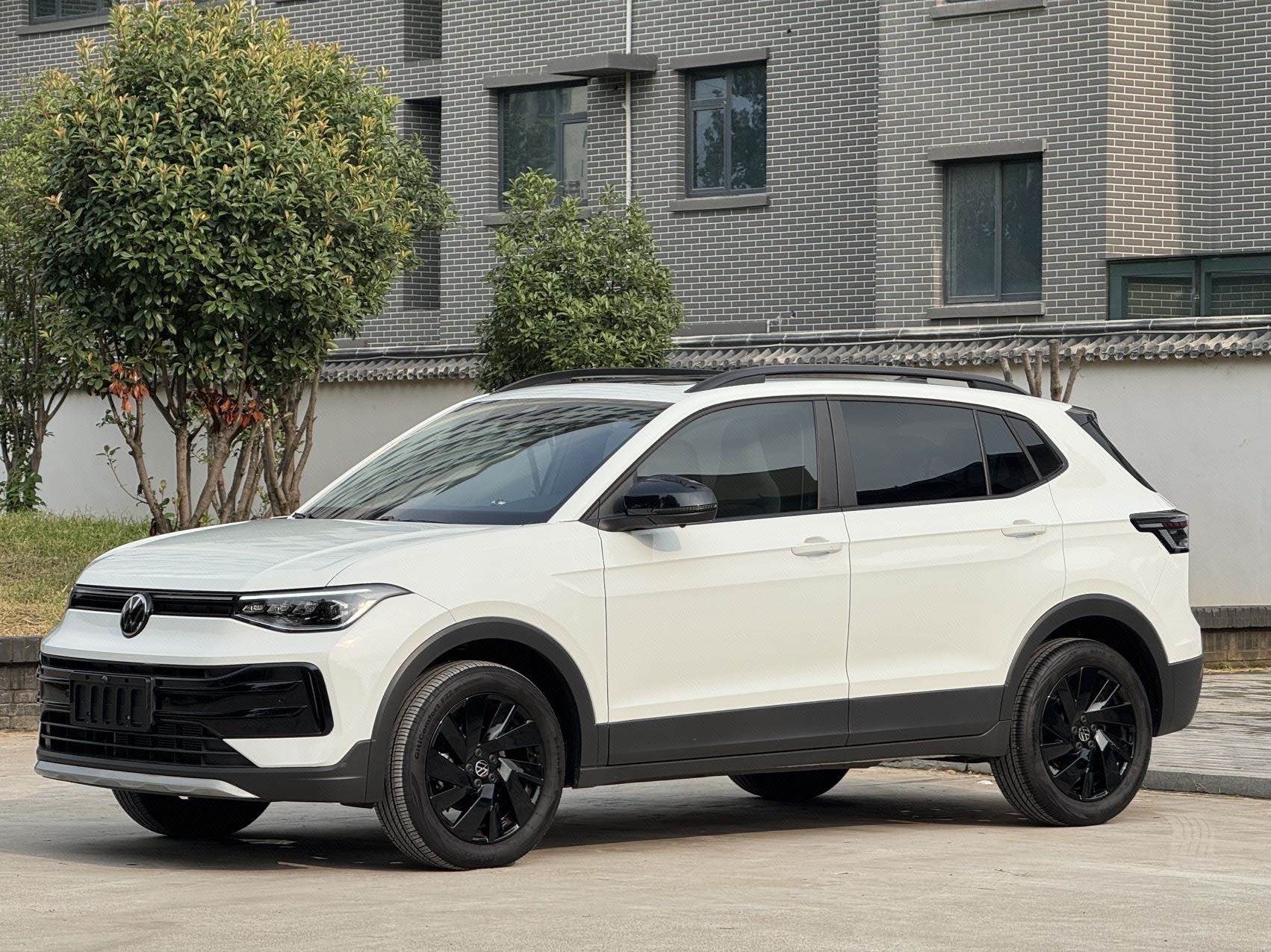 Volkswagen Tharu 2025 car image 