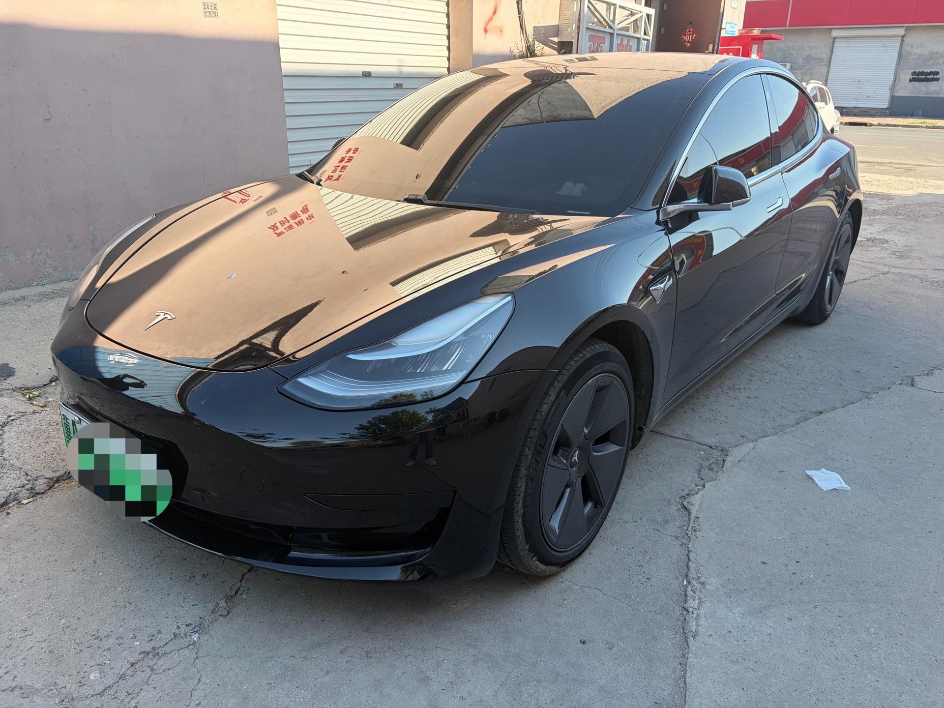 Tesla Model 3 2020 car image 