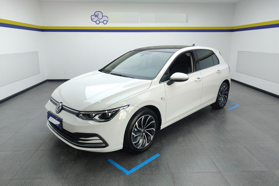 Volkswagen Golf 2024 car image 