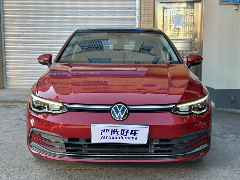 Volkswagen Golf 2021 car image #2