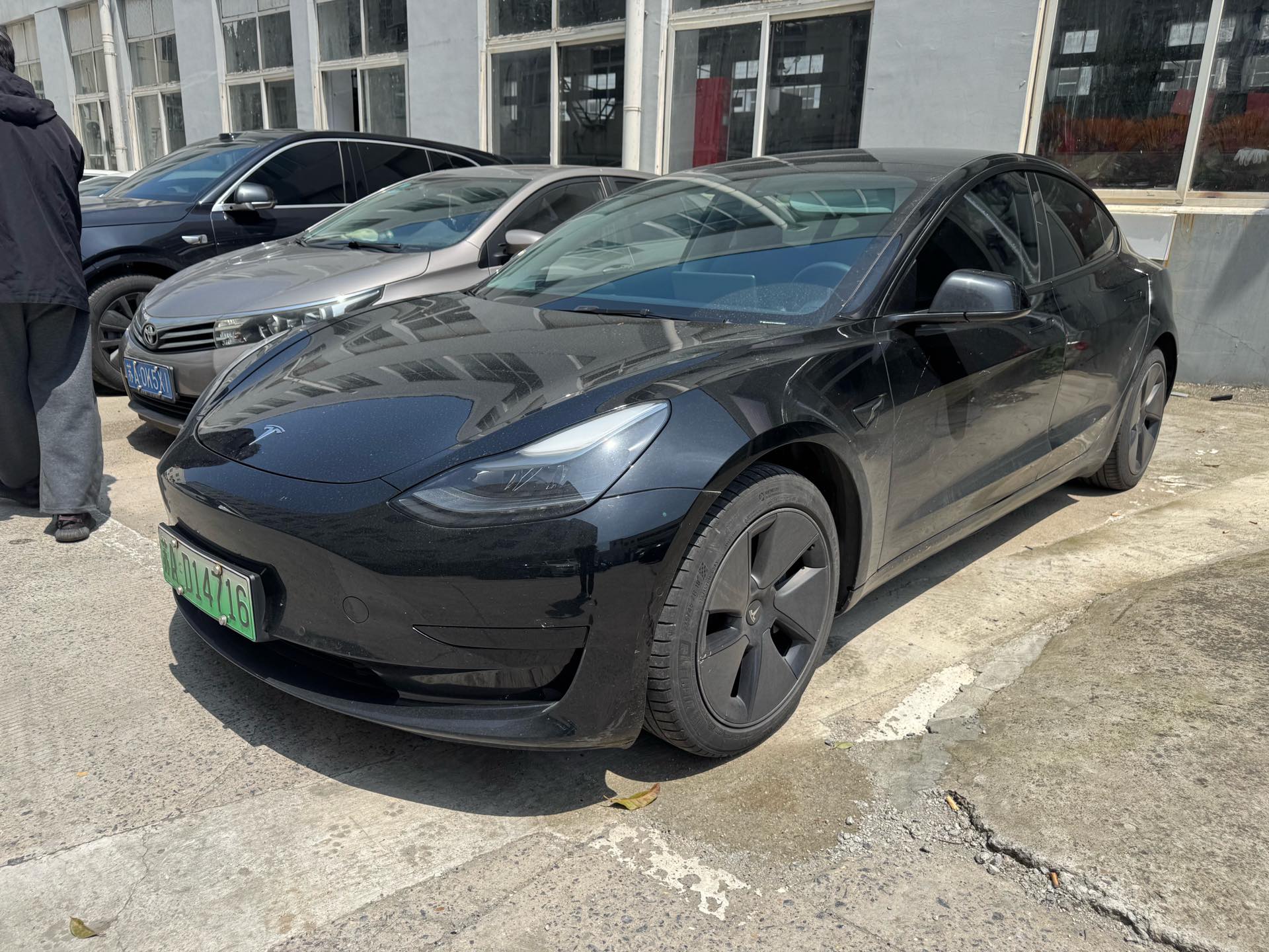 Tesla Model 3 2021 car image 