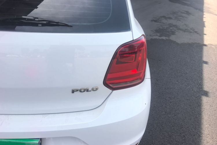Volkswagen Polo 2017 car image #8