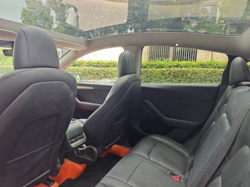 Tesla Model Y 2022 #5 Tesla Model Y 2022 car image #5