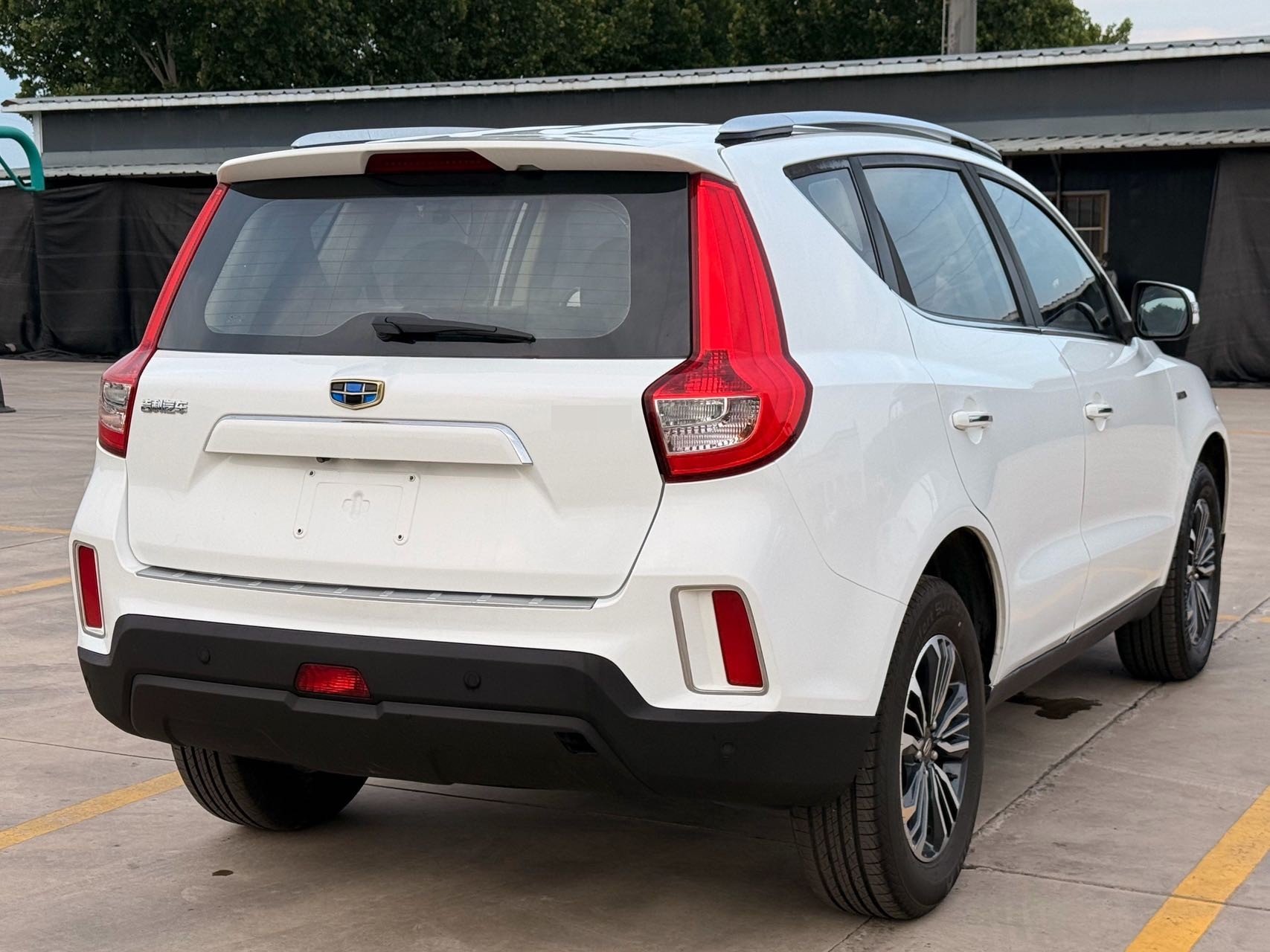 GEELY Vision X6 2017 #4 GEELY Vision X6 2017 immagine di auto #4