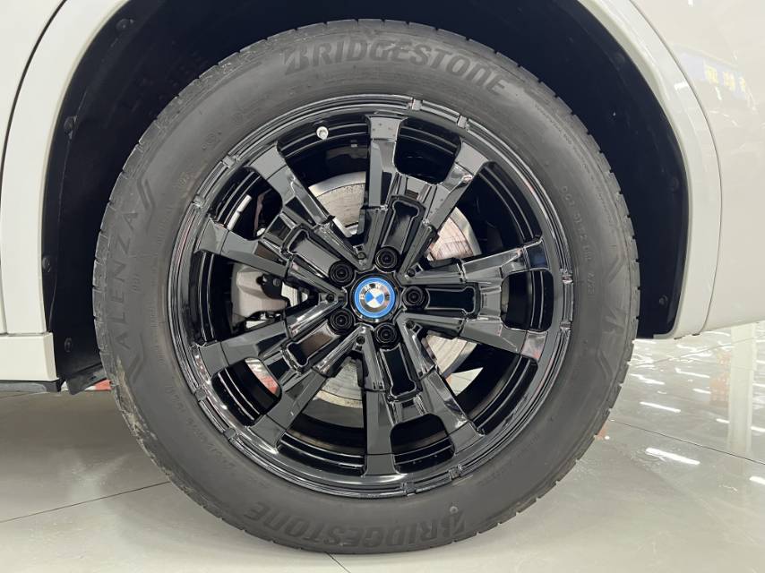 BMW iX3 2024 #7 BMW iX3 2024 изображение автомобиля #7